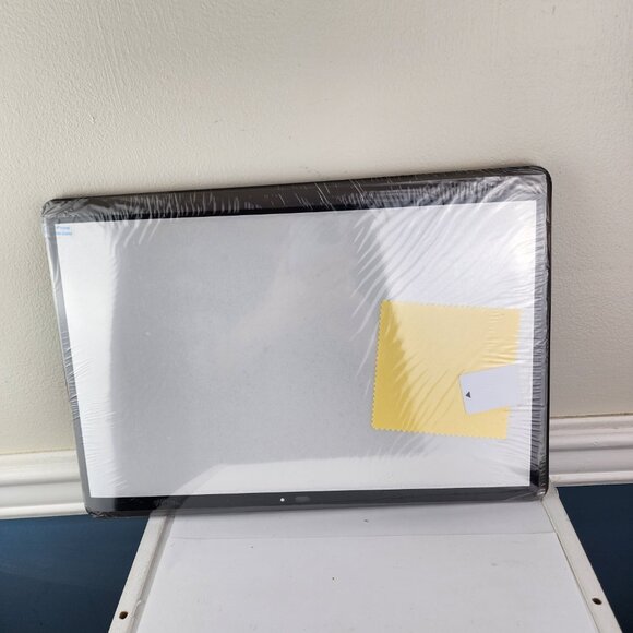 Mosiso Protective MacBook Pro 15" with Touch Bar & Touch ID Gray Hard Case NWT - Picture 2 of 5